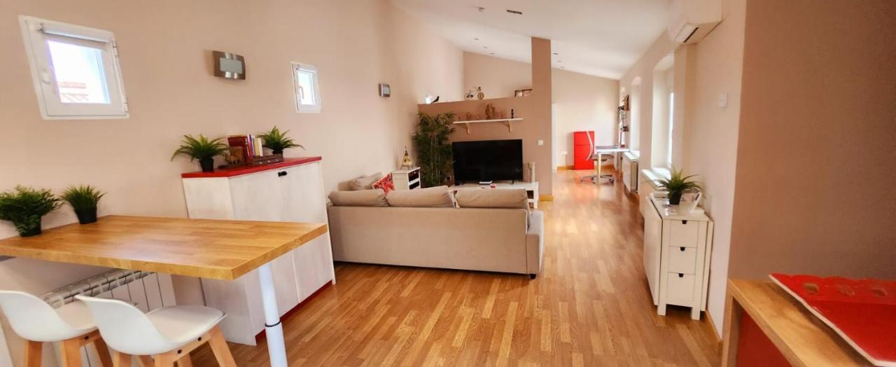 Precioso Loft En Pleno Corazon De Valladolid Bagian luar foto